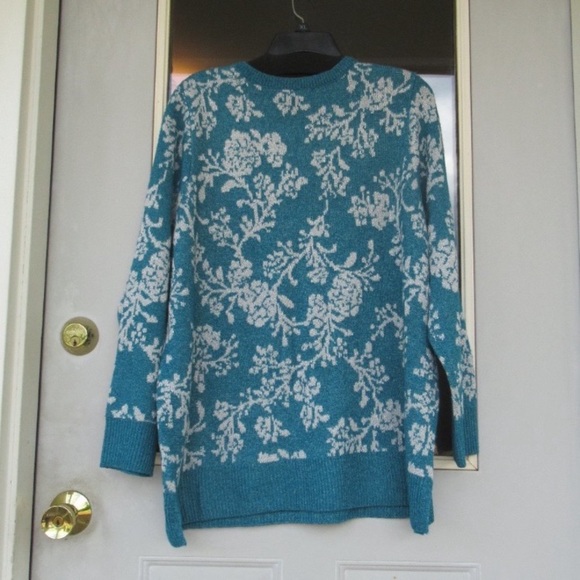 Last Chance ❌ Croft & barrow floral like print w metallic accent sweater 1X - Picture 7 of 13
